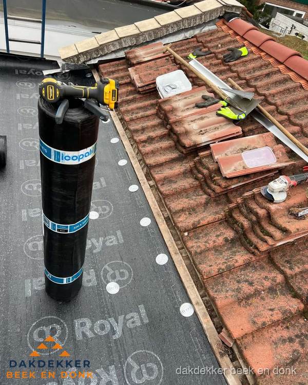 Dakschade herstel: pannendak renovatie in Beek en Donk