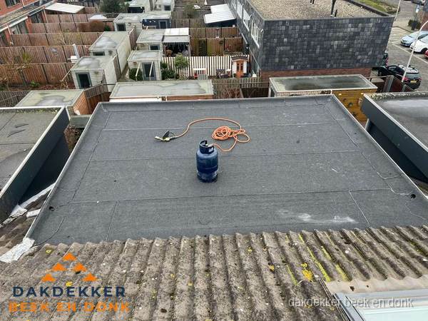 Dakrenovatie afgerond met nieuwe bitumen dakbedekking in Beek en Donk